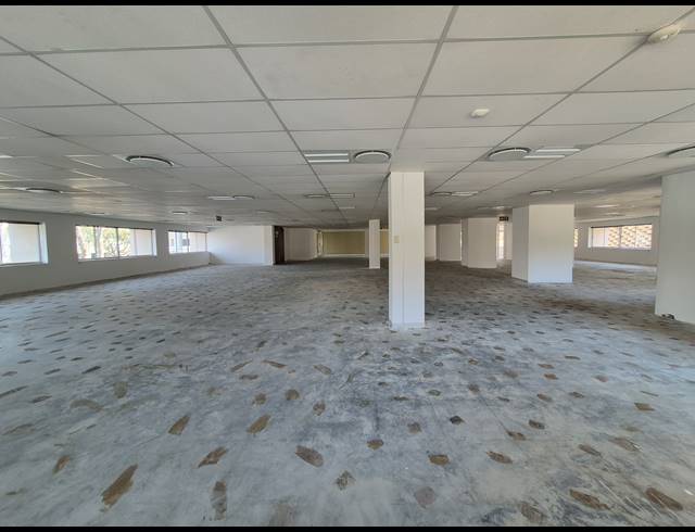 686M² OFFICE TO LET IN WOODMEAD